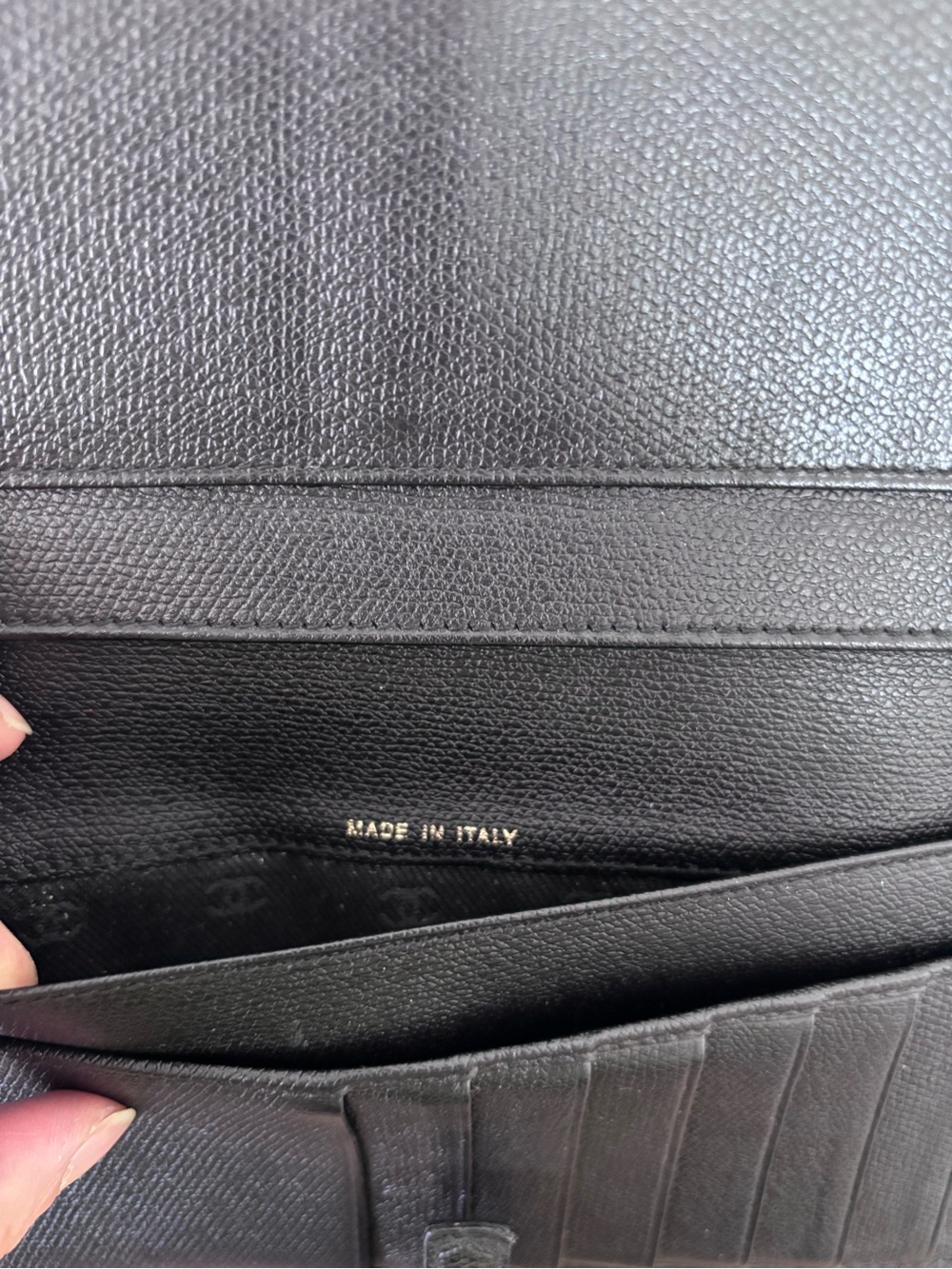 CHANEL Black Continental Wallet with Gold CC Snap - Picture 9 of 15